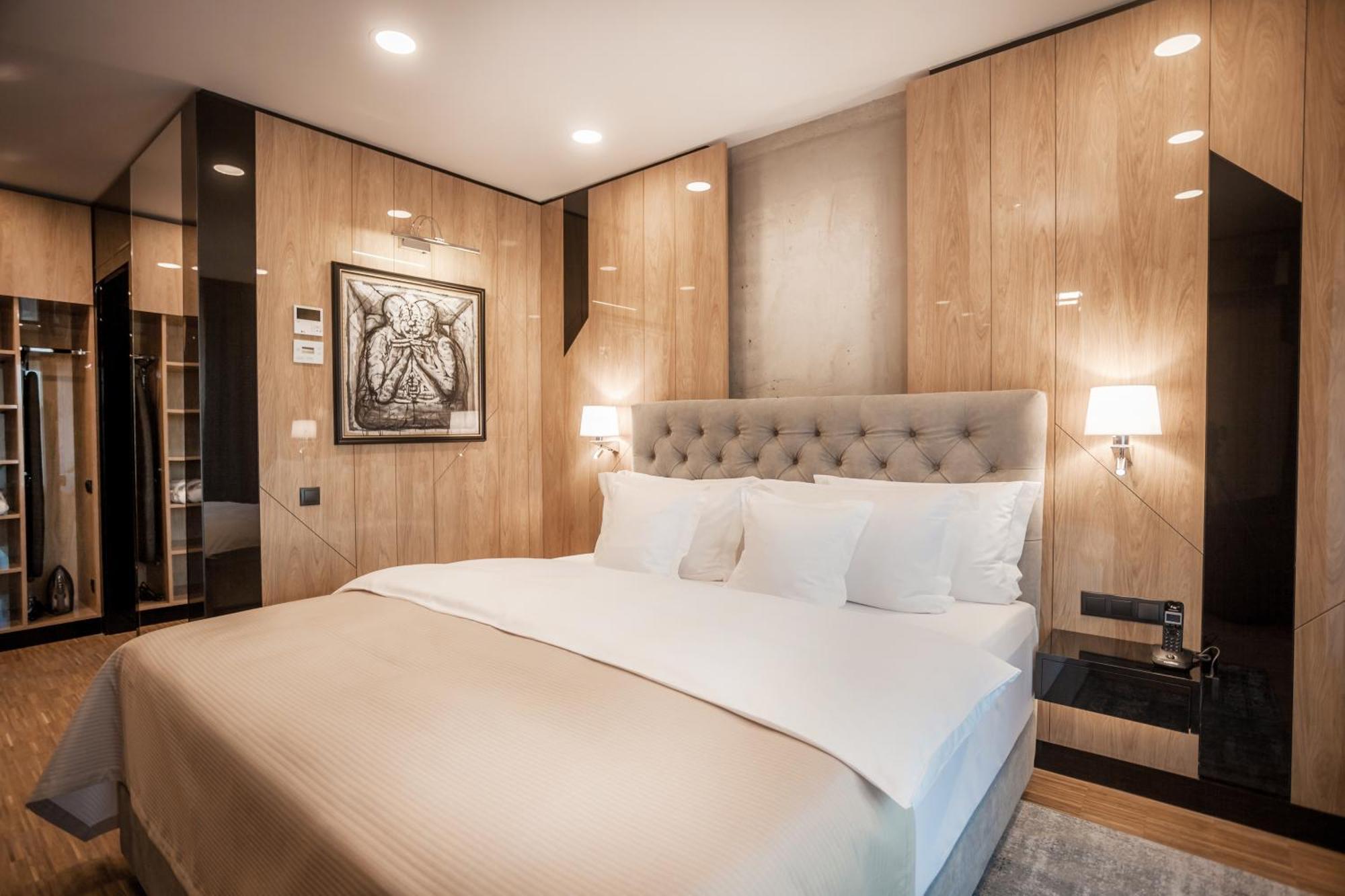 Hotel Platinia Kluž Exteriér fotografie