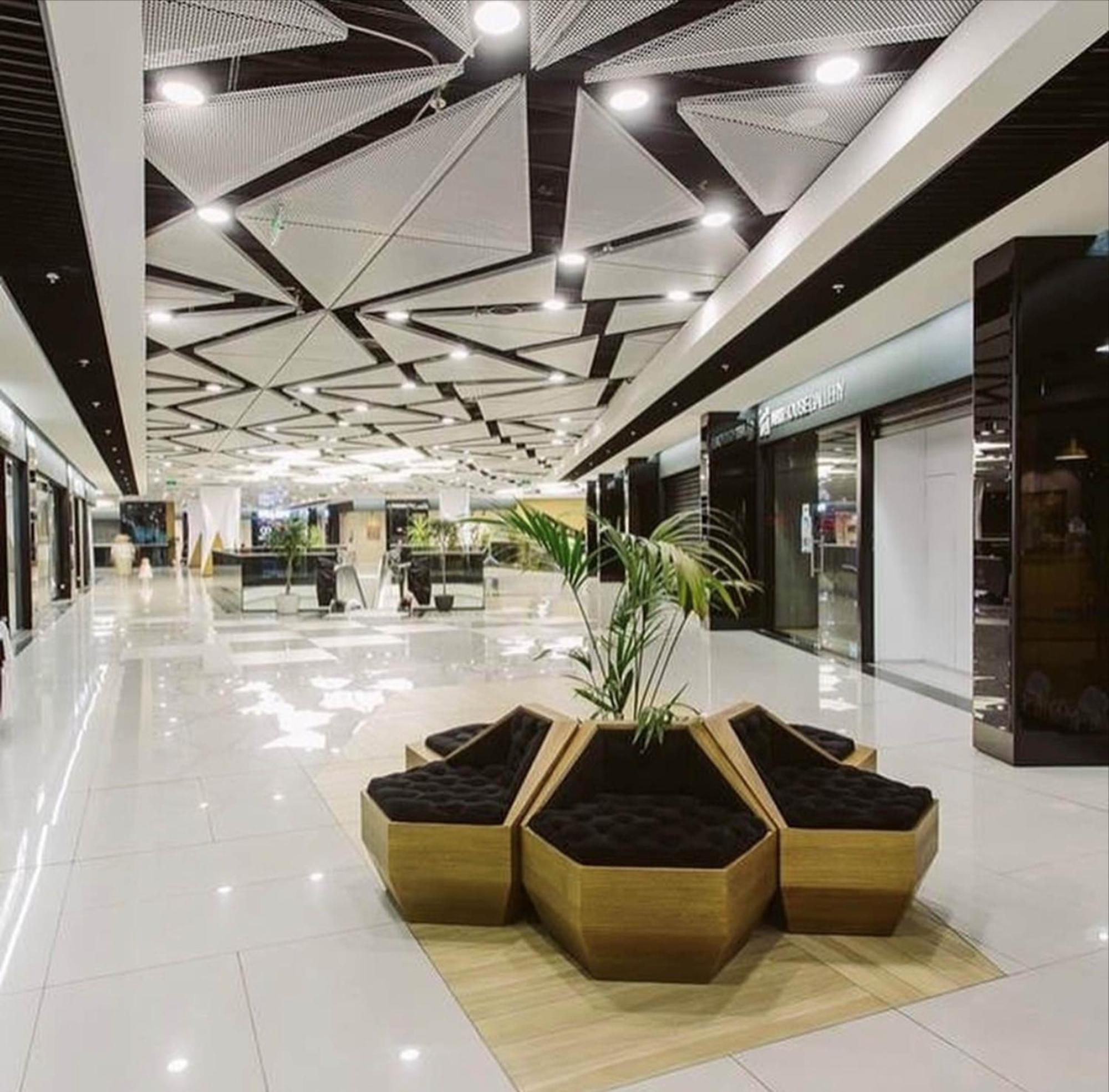 Hotel Platinia Kluž Exteriér fotografie The interior of the mall