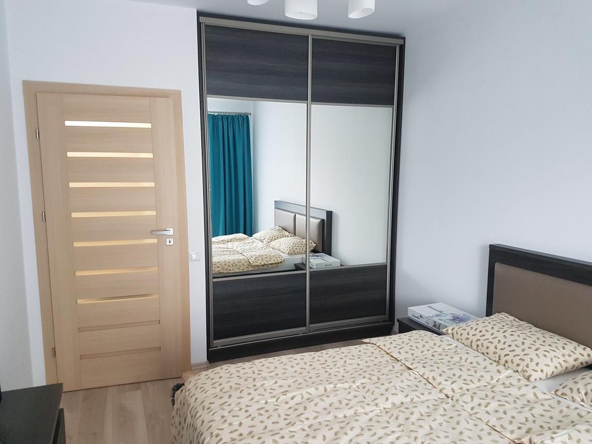 Hotel Platinia Kluž Exteriér fotografie Sliding wardrobe
